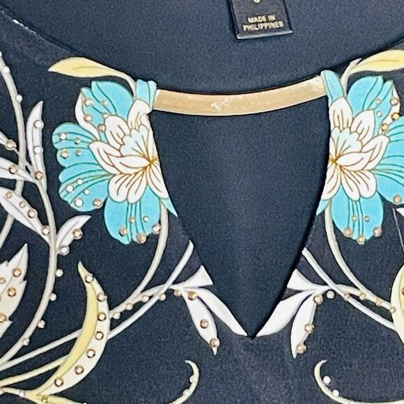 JM Collection Keyhole Tunic Blouse, 3/4 Sleeves, Black w/Floral Print, Size S - Picture 4 of 10